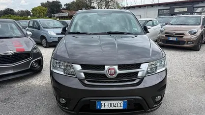 Usata Fiat Freemont Lounge 170 CV (125 kW) 2016 Grigio SUV