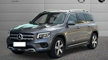 Usata Mercedes GLB200 150 CV (110 kW) 2020 Grigio SUV