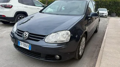 Usata VW Golf IV Comfortline 140 CV (102 kW) 2005 Blu Berlina