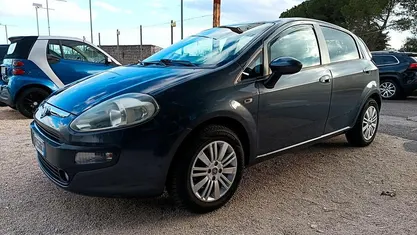 Grigio Usata 2012 Fiat Punto Evo S Due volumi | 3999 € (Buon prezzo)