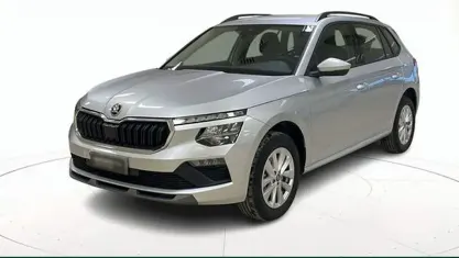 Usata Skoda Kamiq Selection 95 CV (69 kW) 2025 Grigio / pastello SUV