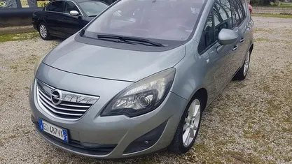 Usata Opel Meriva 101 CV (74 kW) 2010 Monovolume