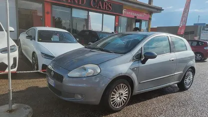 Usata Fiat Punto 69 CV (50 kW) 2006 Utilitaria