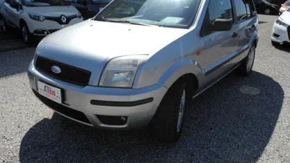 Usata Ford Fusion 80 CV (58 kW) 2005 Argento(met.) Berlina