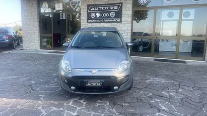 Usata Fiat Punto Evo Dynamic 69 CV (50 kW) 2011 Gray Utilitaria