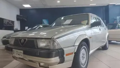 Usata Alfa Romeo 75 184 CV (135 kW) 1988 Berlina