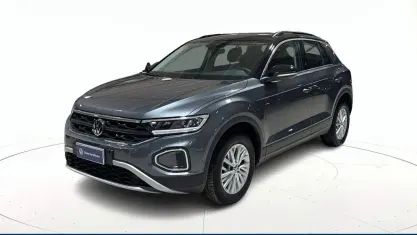 Usata VW T-Roc Life 150 CV (110 kW) 2024 Nero pastello SUV
