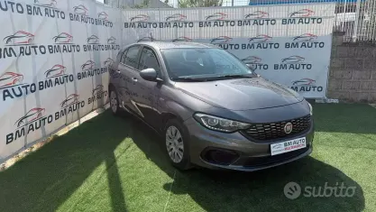 Usata Fiat Tipo Lounge 120 CV (88 kW) 2018 Grigio Berlina