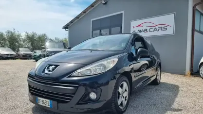 Usata Peugeot 207 Access 68 CV (50 kW) 2011 Nero Berlina