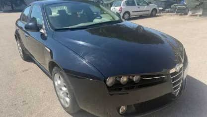 Usata Alfa Romeo 159 Progression 140 CV (102 kW) 2006 Nero Berlina