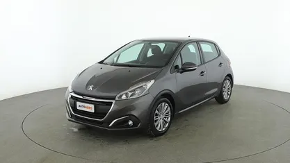 Grigio Usata 2018 Peugeot 208 Active Due volumi | 8399 € (Buon prezzo)