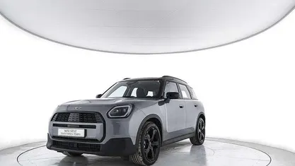 Usata Mini Cooper Countryman Favoured 163 CV (119 kW) 2025 Grigio SUV