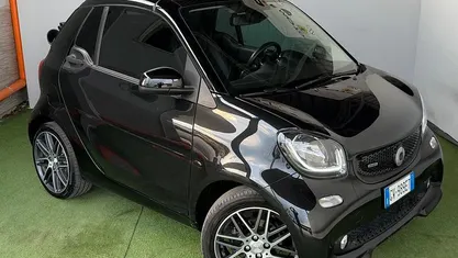 Usata Smart ForTwo Cabrio Brabus 109 CV (80 kW) 2018 Cabrio