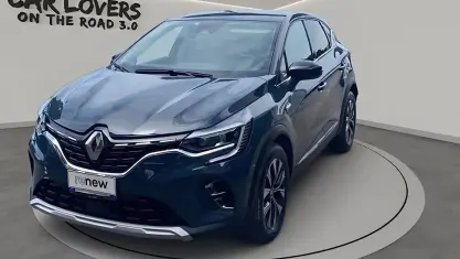 Usata Renault Captur Intens 101 CV (74 kW) 2023 Rpe blu marine SUV