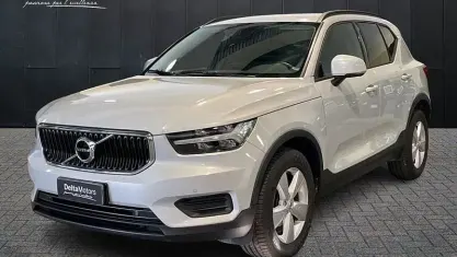 Usata Volvo XC40 150 CV (110 kW) 2019 Grigio SUV