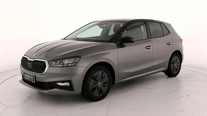 Grigio graphite metallizzato nero tulipano perlato Usata 2025 Skoda Fabia Tre volumi | 17.900 € (Buon prezzo)