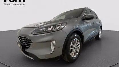 Usata Ford Kuga Titanium 120 CV (88 kW) 2023 Solar silver SUV