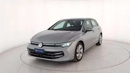 Usata VW Golf VIII Style 150 CV (110 kW) 2025 Grigio metallizzato Utilitaria