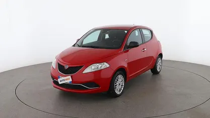 Usata 2016 Lancia Ypsilon Silver Due volumi | 9999 € (Buon prezzo)