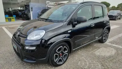 Usata Fiat Panda City Life 70 CV (51 kW) 2021 Nero Utilitaria