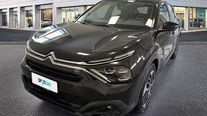 Begagnad Citroën C4 Feel 131 HK (96 kW) 2021 Svart Sedan
