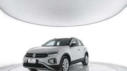Usata VW T-Roc Life 150 CV (110 kW) 2023 Beige SUV