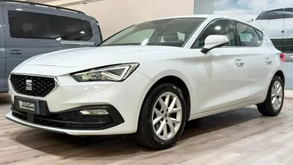 Usata Seat Leon Style 150 CV (110 kW) 2021 Bianco Berlina