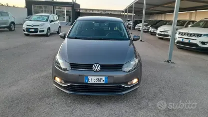 Usata VW Polo Trendline 75 CV (55 kW) 2015 Grigio Berlina