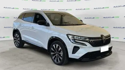 Usata Renault Austral Techno 131 CV (96 kW) 2023 Bianco SUV