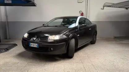 Usata Renault Mégane Cabriolet 111 CV (81 kW) 2008 Nero Cabrio