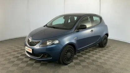 Usata Lancia Ypsilon Silver 70 CV (51 kW) 2022 Blu Utilitaria