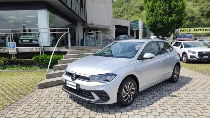 Usata VW Polo Life 95 CV (69 kW) 2023 Argento Utilitaria