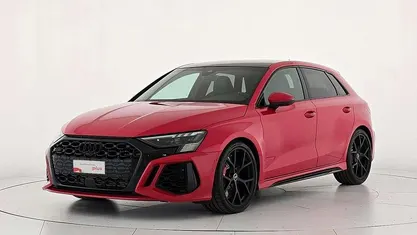 Rosso Usata 2024 Audi RS3 Sportback Ambiente Due volumi | 58.900 € (Buon prezzo)