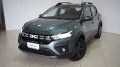 Verde Nuova 2025 Dacia Sandero Expression Due volumi | 17.290 € (Buon prezzo)