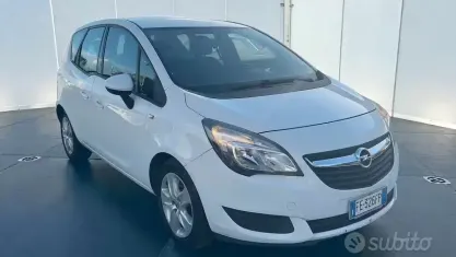 Usata Opel Meriva Cosmo 95 CV (69 kW) 2016 Bianco Monovolume