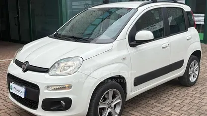 Usata Fiat Panda Lounge 86 CV (63 kW) 2013 Utilitaria