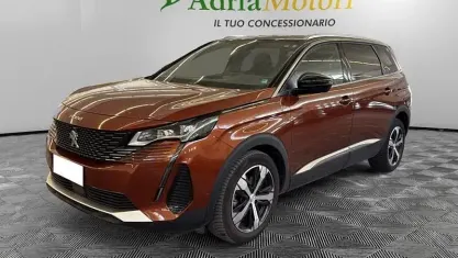 Usata Peugeot 5008 GT 177 CV (130 kW) 2022 Marrone SUV