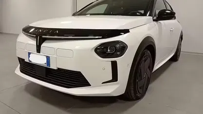 Nuova Lancia Ypsilon 114 kW (156 CV) 2025 Bianco Utilitaria