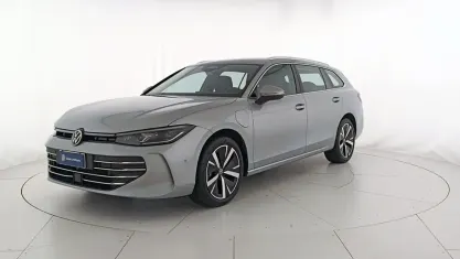 Usata VW Passat Business 204 CV (150 kW) 2025 Argento Station wagon