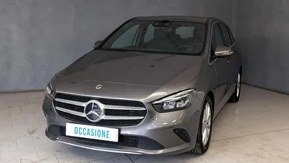 Usata Mercedes B180 136 CV (100 kW) 2021 Grigio Monovolume