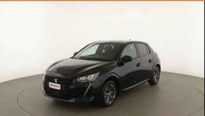 Usata Peugeot e-208 Allure 100 kW (136 CV) 2021 Nero Utilitaria
