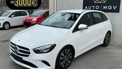 Usata Mercedes B200 116 CV (85 kW) 2022 Bianco Monovolume