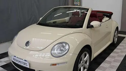 Usata VW New Beetle Edition 102 CV (75 kW) 2009 Panna Utilitaria