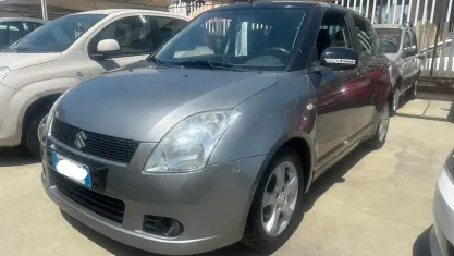 Usata Suzuki Swift 69 CV (50 kW) 2006 Grigio Utilitaria