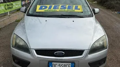 Usata Ford Focus 90 CV (66 kW) 2006 Grigio Berlina