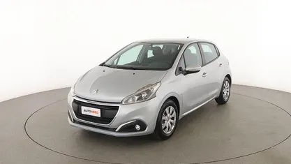 Usata Peugeot 208 Active 82 CV (60 kW) 2015 Argento Utilitaria