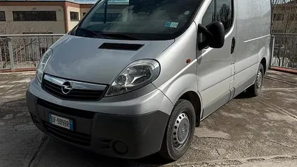 Usata Opel Vivaro 90 CV (66 kW) 2007 Monovolume