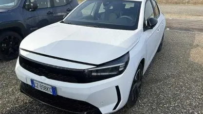 Usata Opel Corsa S 101 CV (74 kW) 2025 Bianco Utilitaria