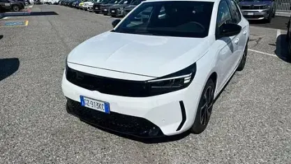 Usata Opel Corsa 101 CV (74 kW) 2025 Bianco Utilitaria
