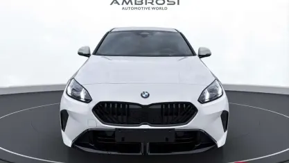 Usata BMW 118 M Sport 150 CV (110 kW) 2025 Alpin white pastello Utilitaria
